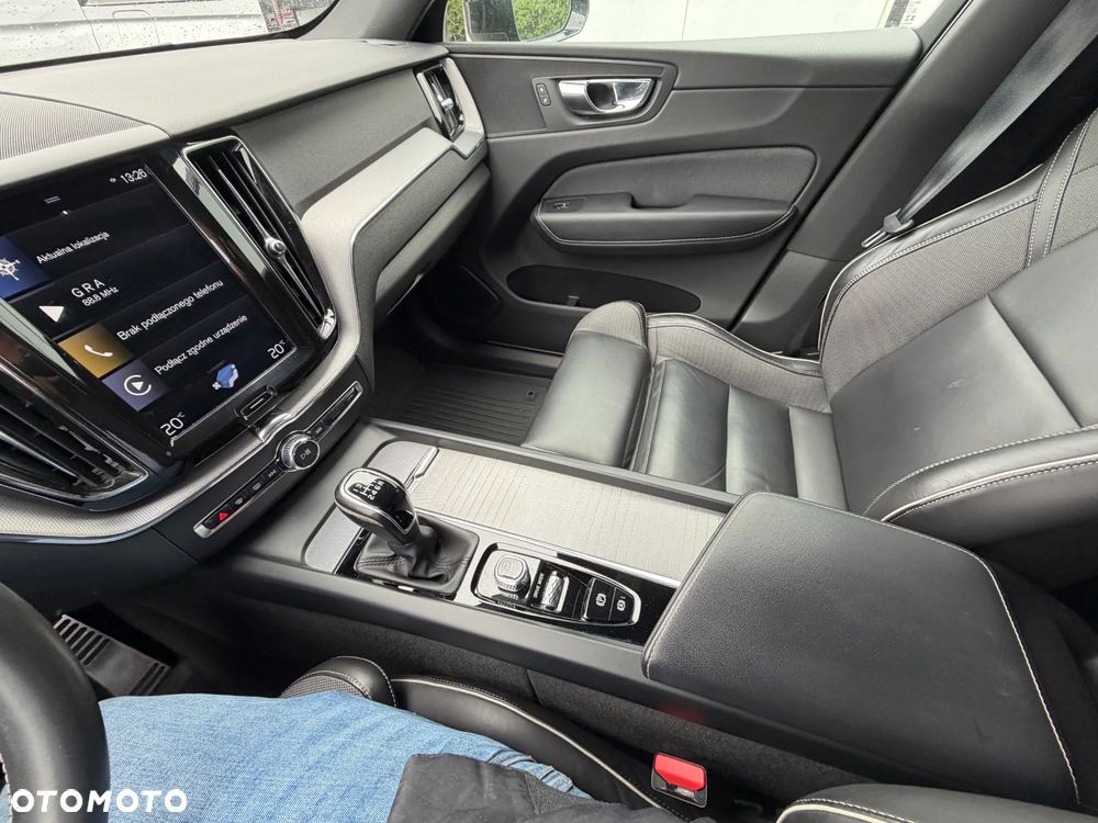 Volvo XC 60 D3 R-Design - 13