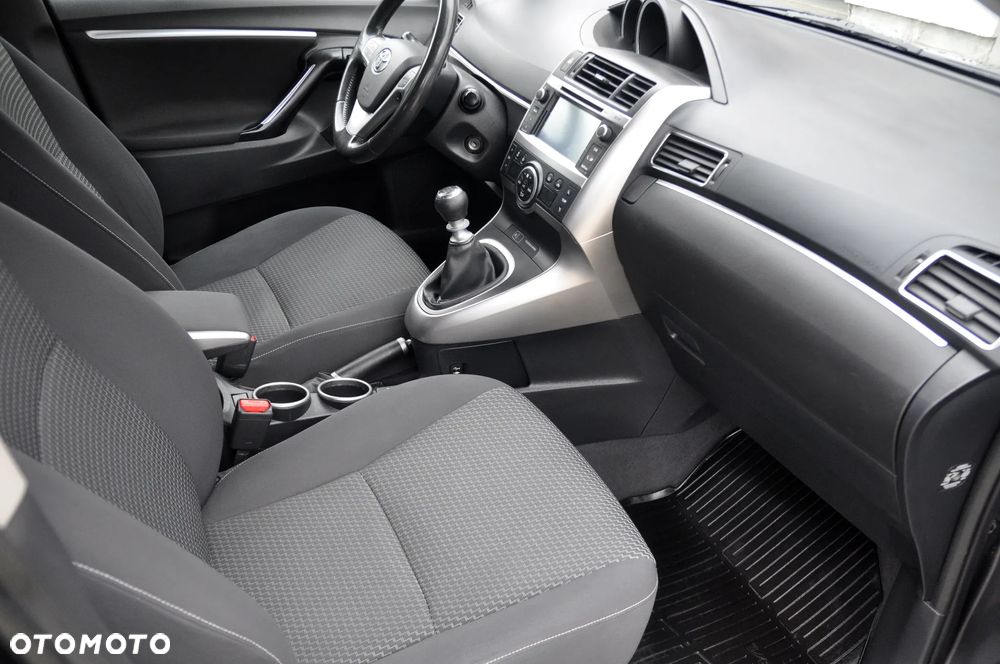 Toyota Verso 2.0 D-4D Prestige 7os - 12