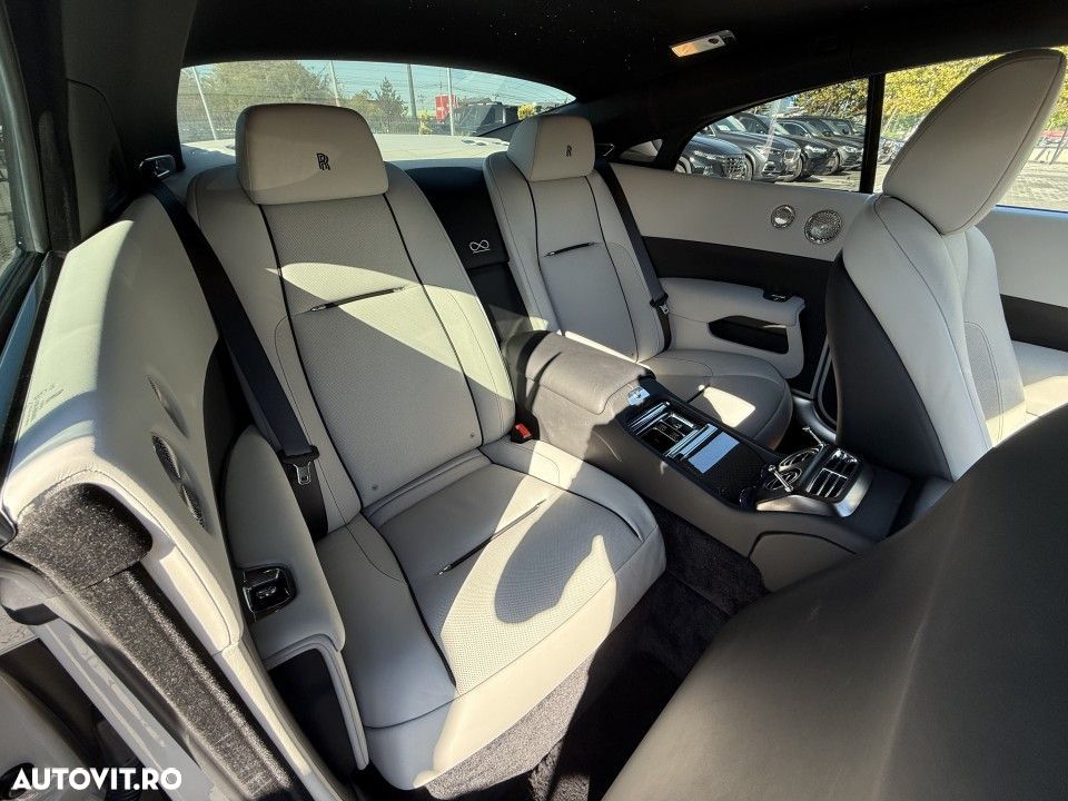 Rolls-Royce Wraith - 17