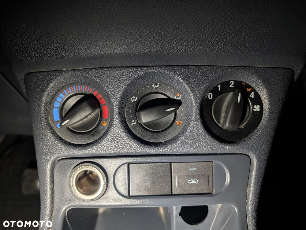 Ford TRANSIT CONNECT - 26