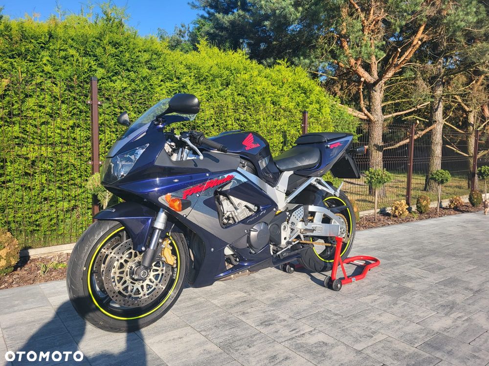 Honda CBR - 24