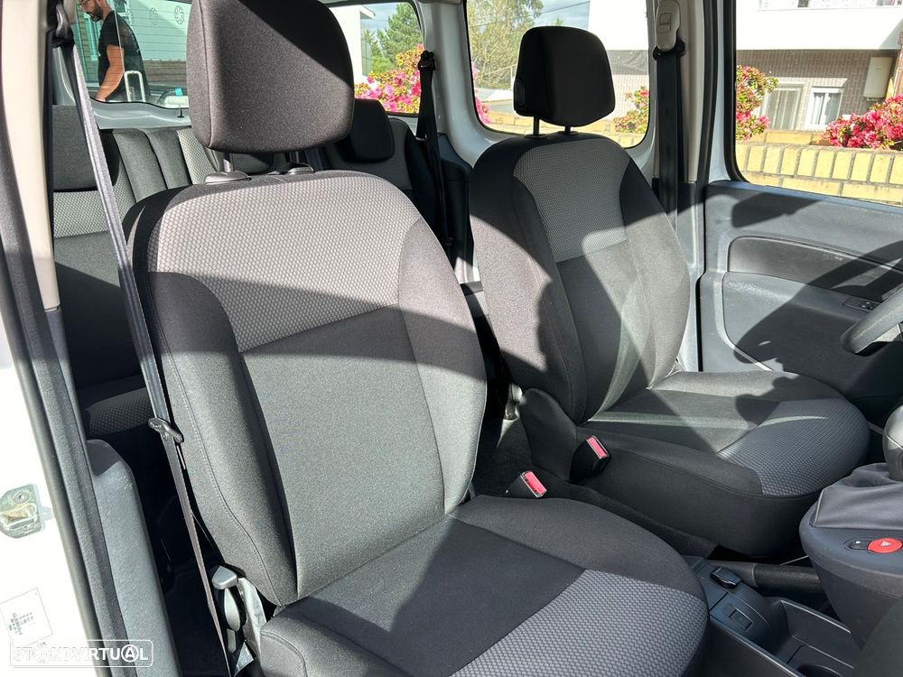 Renault Kangoo Z.E. 33 - 11