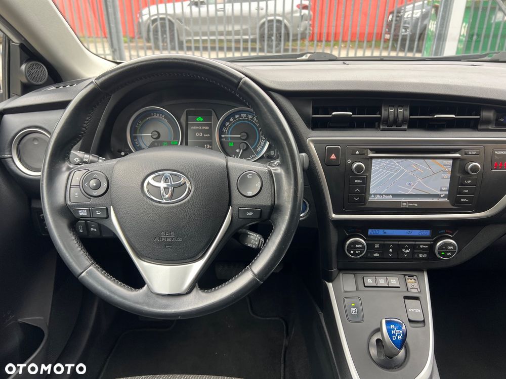Toyota Auris 1.8 HSD Luna - 24