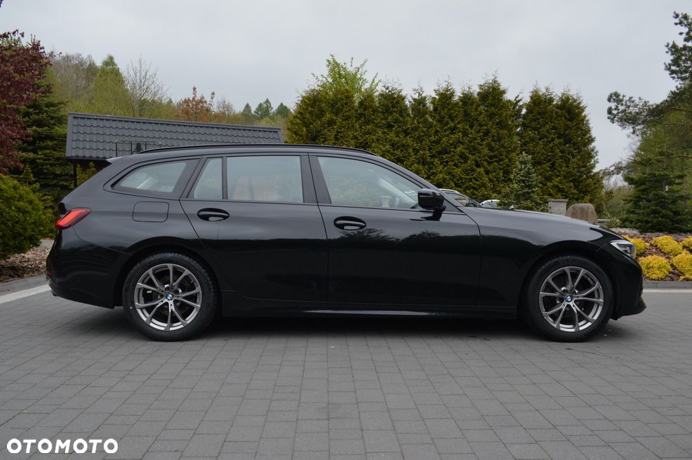 BMW Seria 3 320d Sport Line Shadow - 9