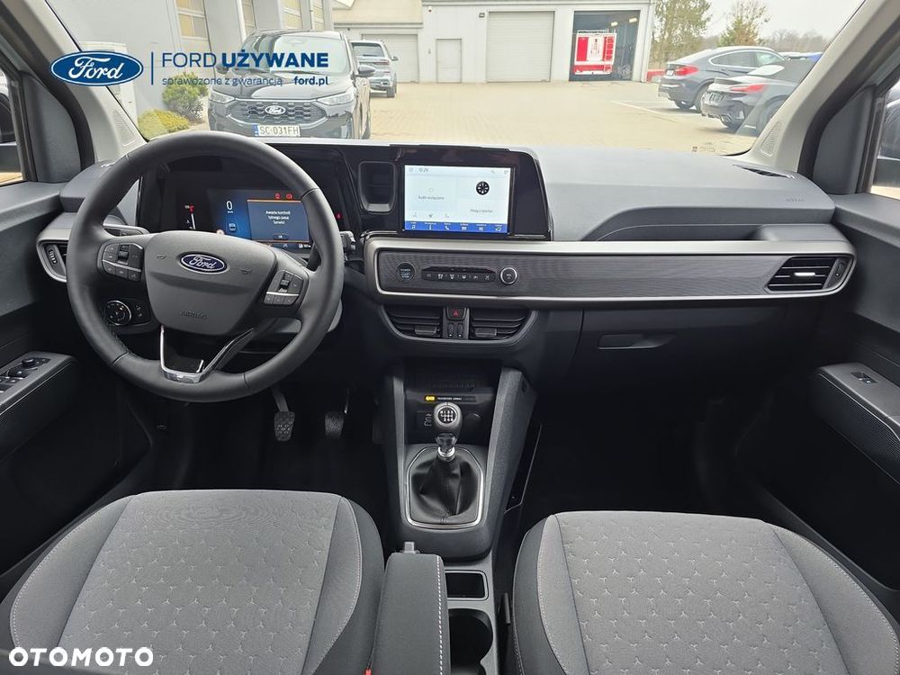 Ford Tourneo Courier - 17