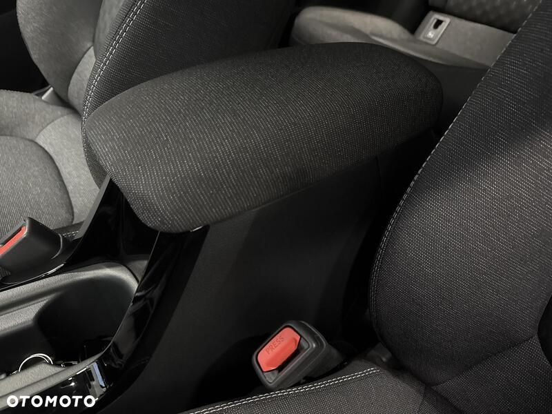 Toyota Corolla 1.8 Hybrid Comfort - 19