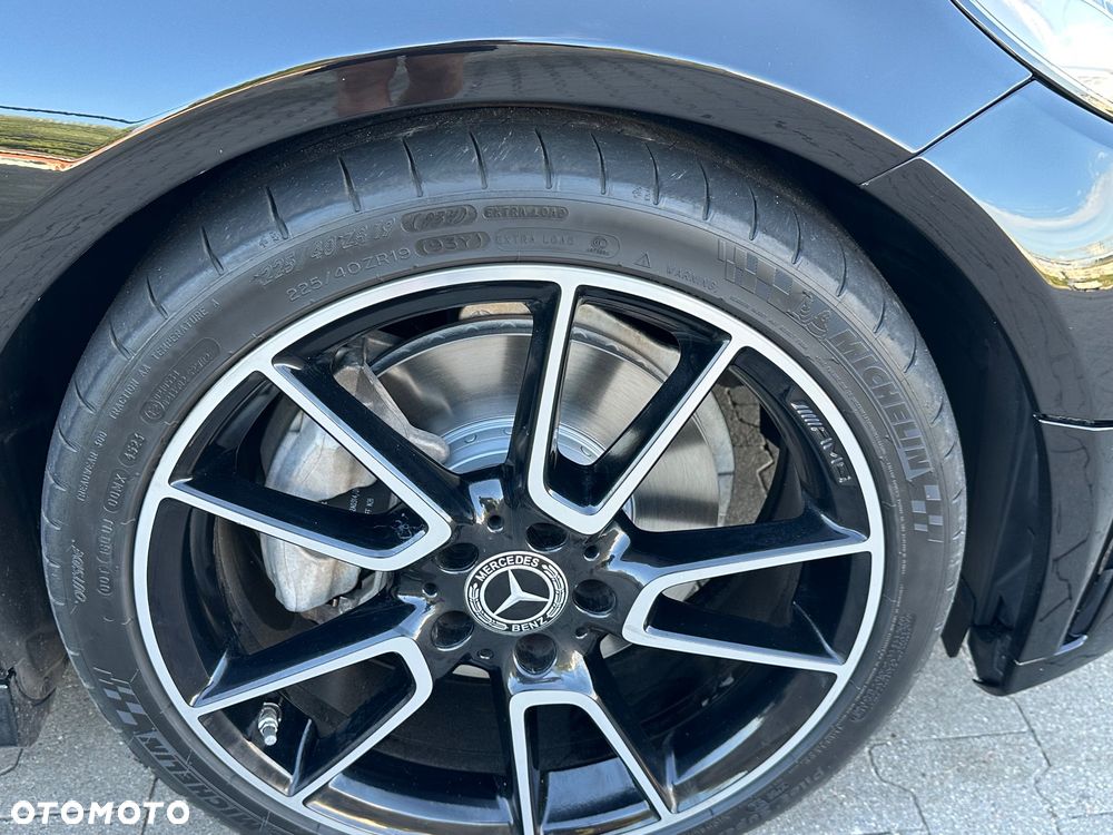Mercedes-Benz Klasa C 300 9G-TRONIC - 26