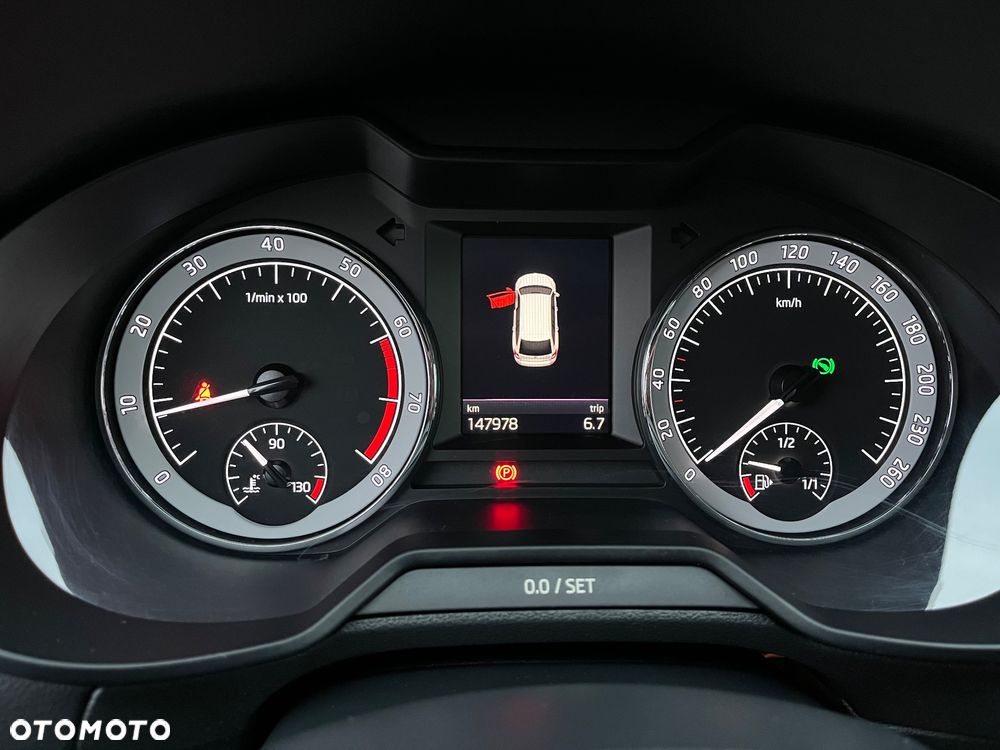 Skoda Octavia 2.0 TSI DSG Style - 9