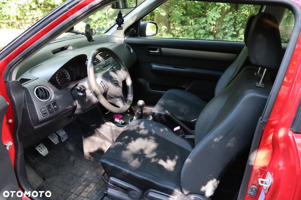 Suzuki Swift 1.3 GC - 6