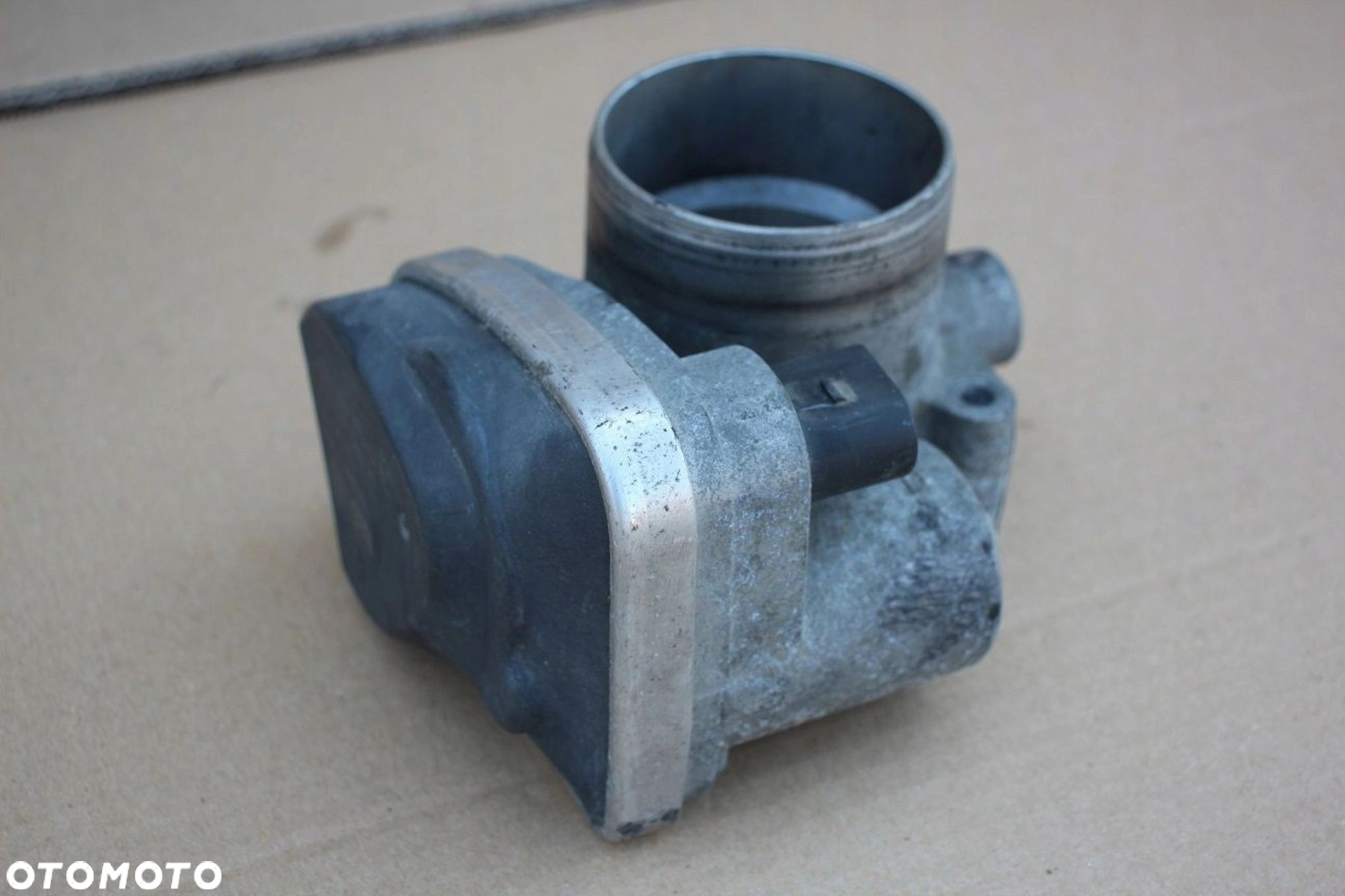 Przepustnica silnika VW AUDI SEAT SKODA 1.6 16V 105KM 036133062M - 2