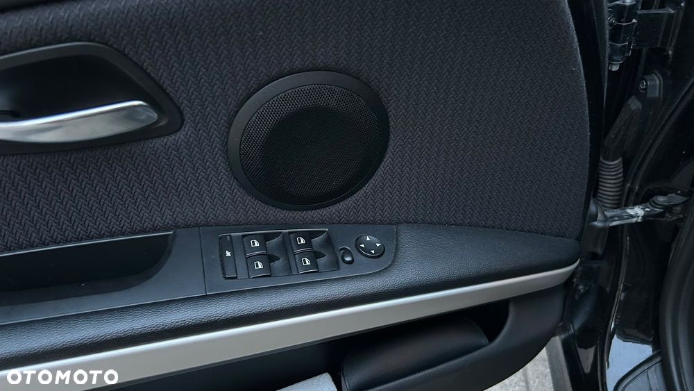 BMW Seria 3 320d Efficient Dynamics - 19