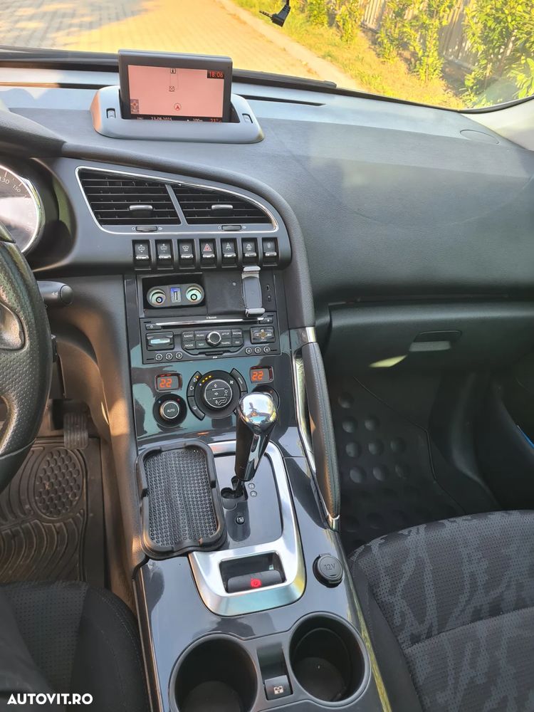 Peugeot 3008 HDi FAP 110 EGS6 Tendance - 9