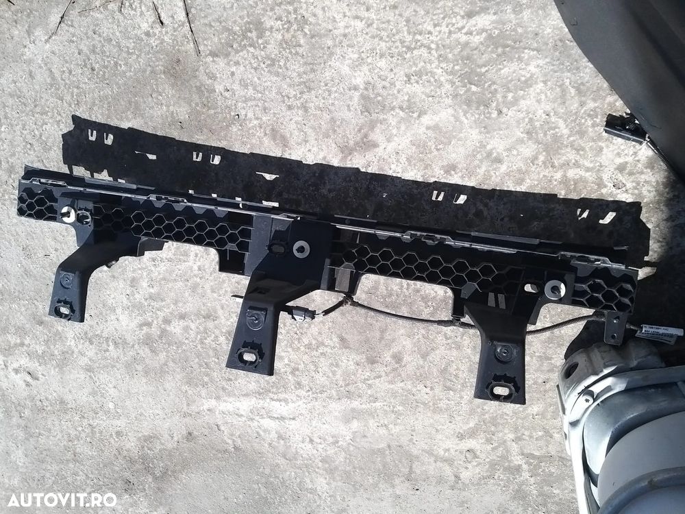Suport Central Bara Spate cod: 9811280580 pentru Peugeot 3008 din 2022, 1.6 THP, 2.0 HDi - 1