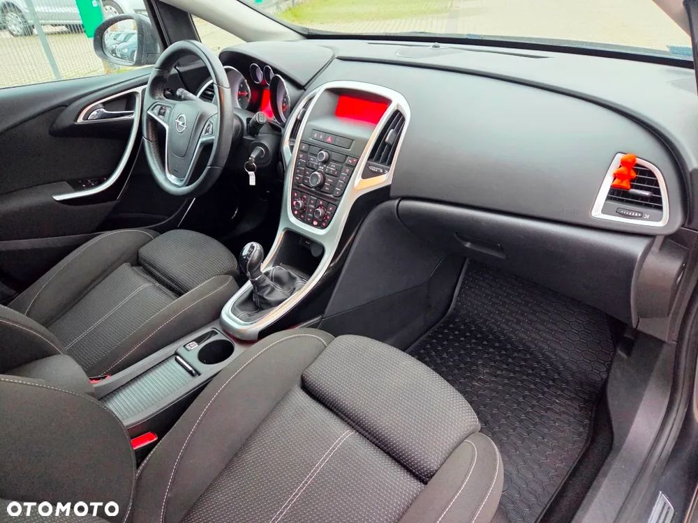 Opel Astra IV 1.4 T Cosmo - 27