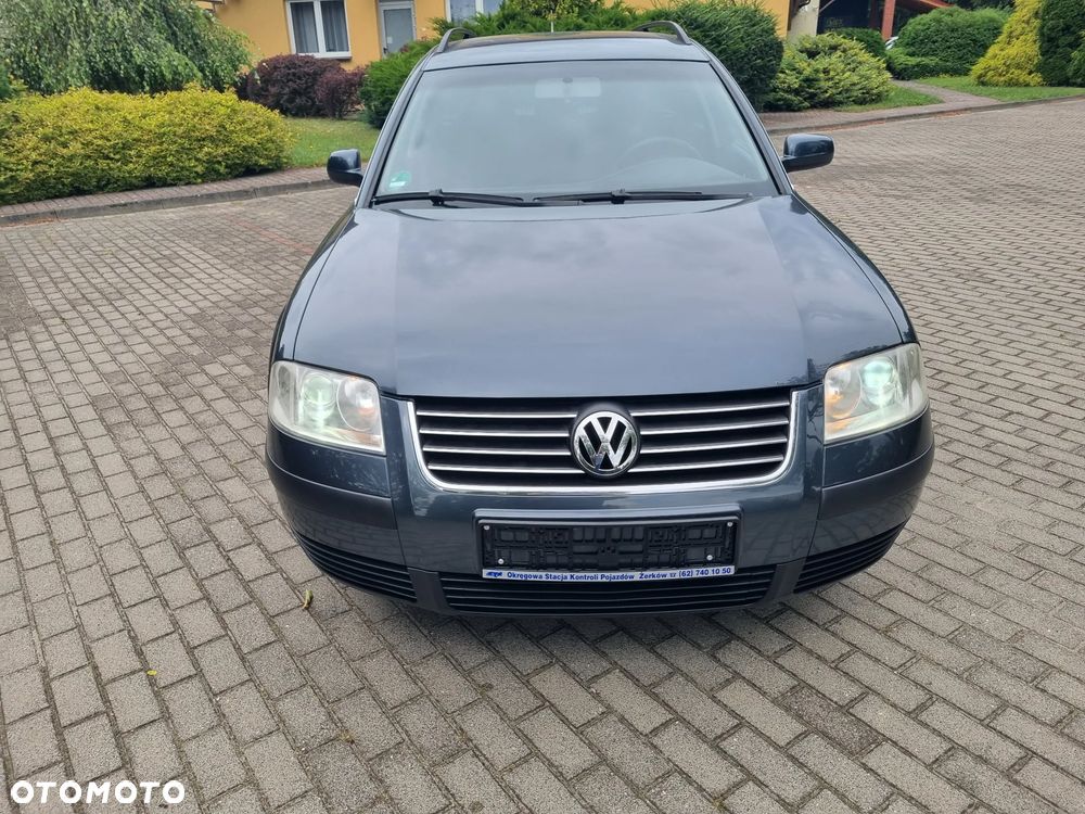 Volkswagen Passat 1.6 Comfortline Family - 1