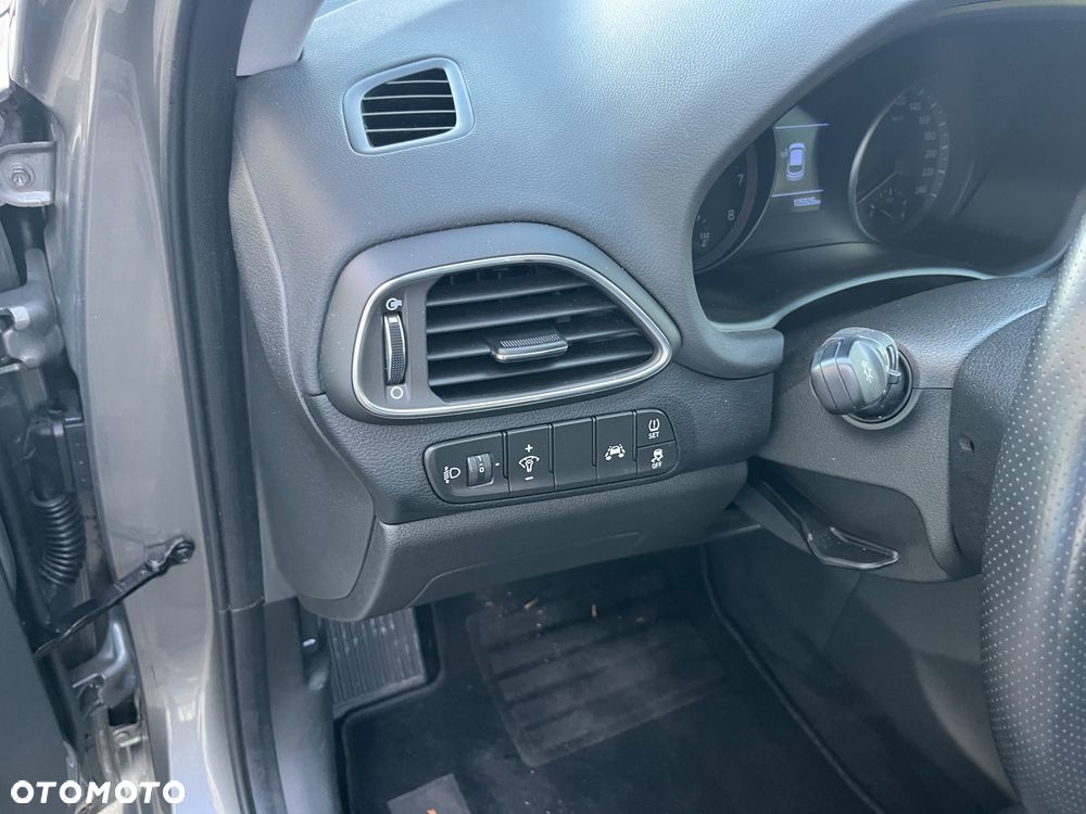 Hyundai i30 1.4 T-GDI Passion Plus - 17