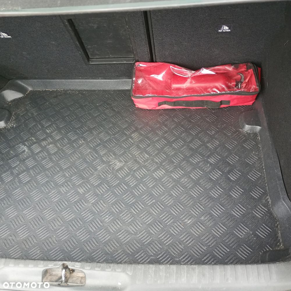Citroën DS4 e-HDi 115 Chic - 23