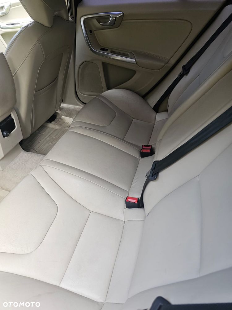 Volvo S60 D2 - 4