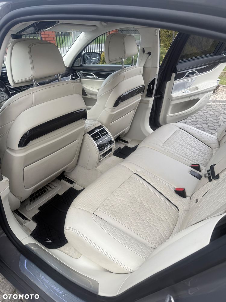 BMW Seria 7 750i xDrive - 6