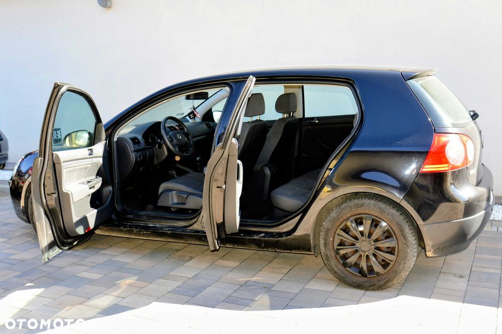 Volkswagen Golf - 2