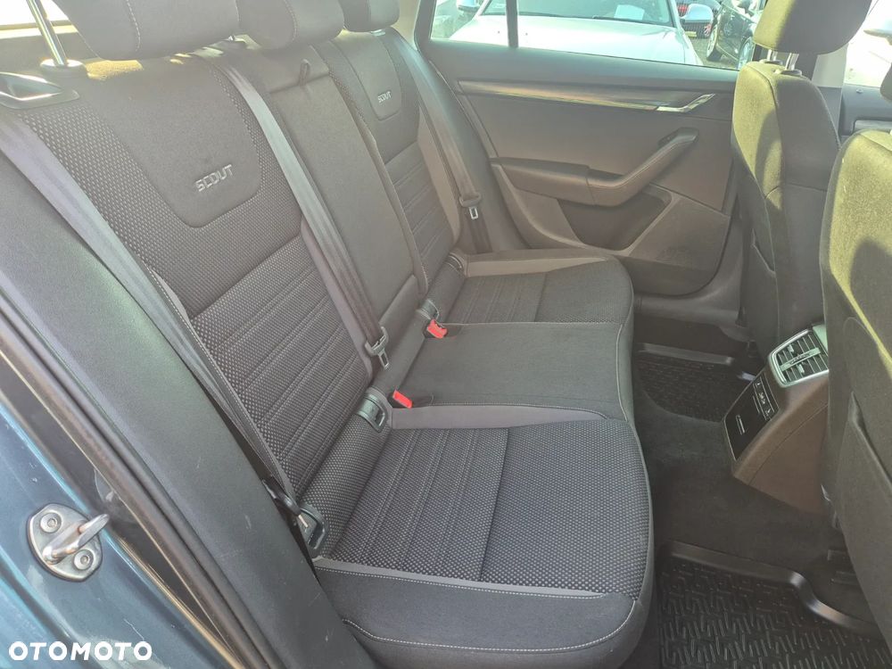 Skoda Octavia 2.0 TDI 4x4 Scout - 15