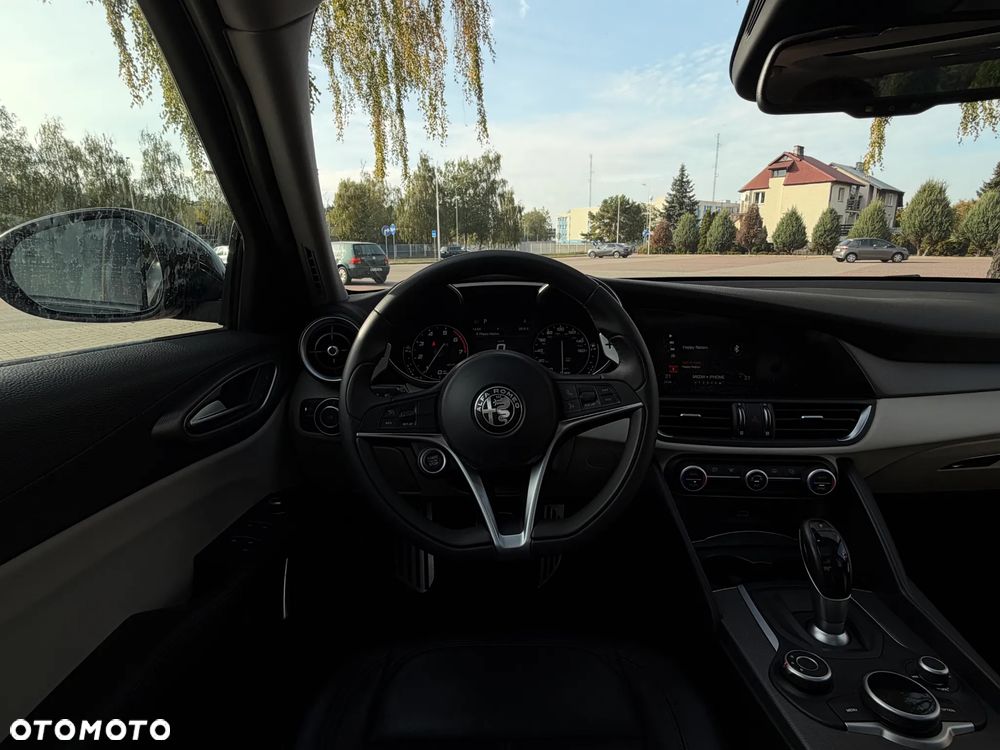 Alfa Romeo Giulia 2.0 Turbo 16V AT8 Veloce Ti - 27