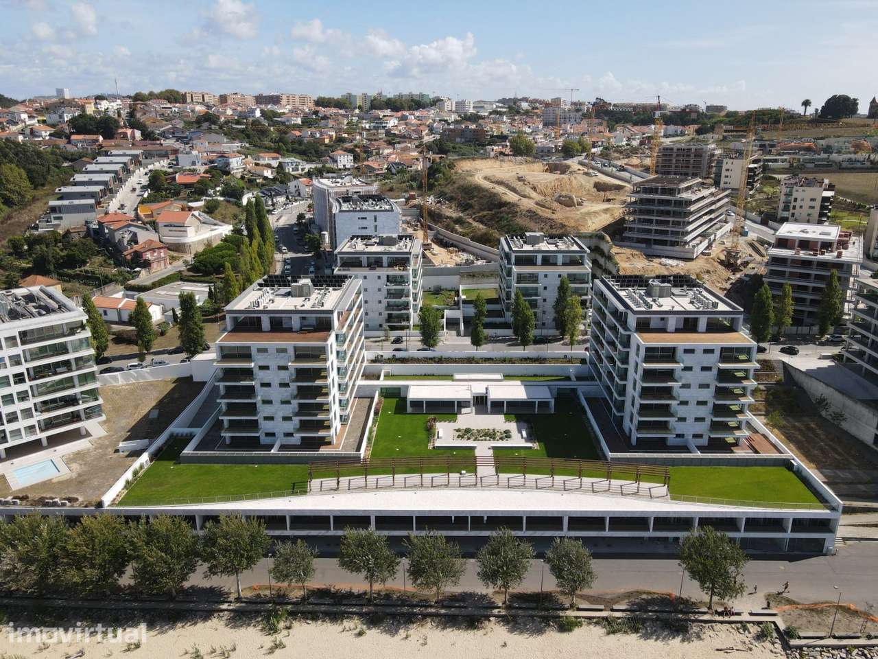 T2 Novo c/ Vistas para a Marina e 2 Lugares de Garagem em Canidelo - Grande imagem: 2/14