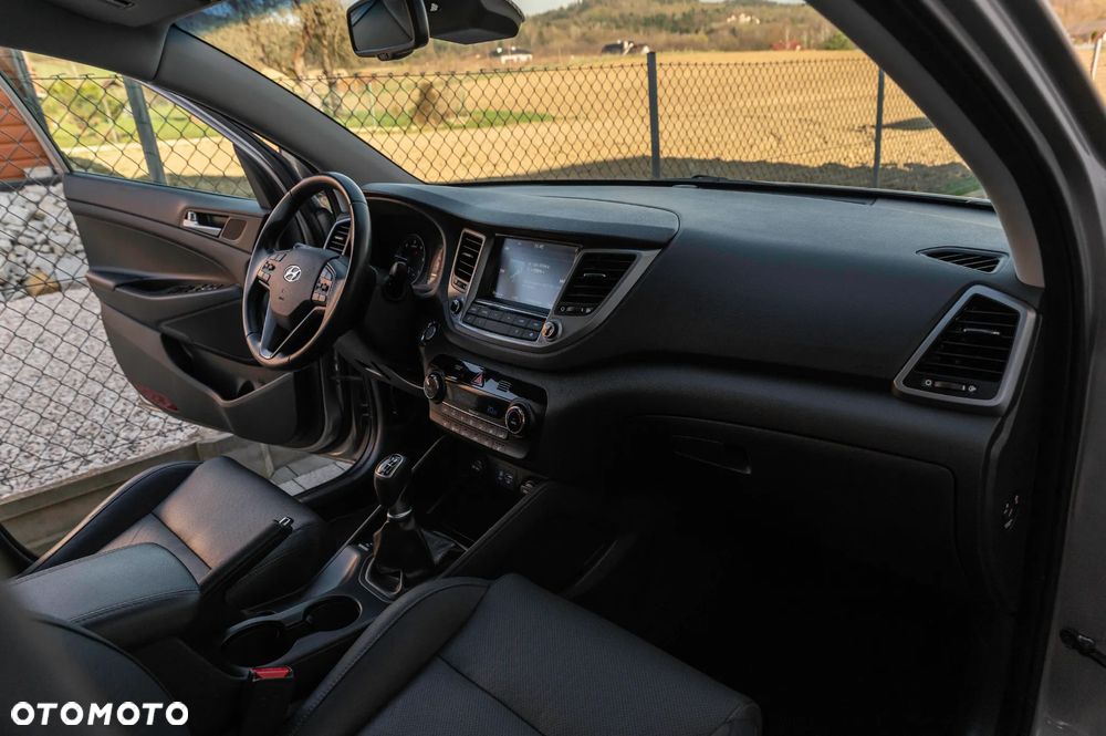 Hyundai Tucson blue 1.7 CRDi 2WD Style - 25