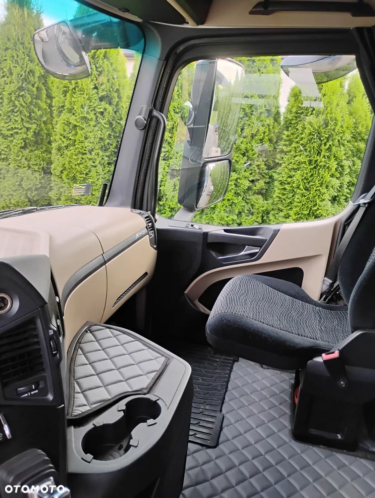 Mercedes-Benz Actros - 6