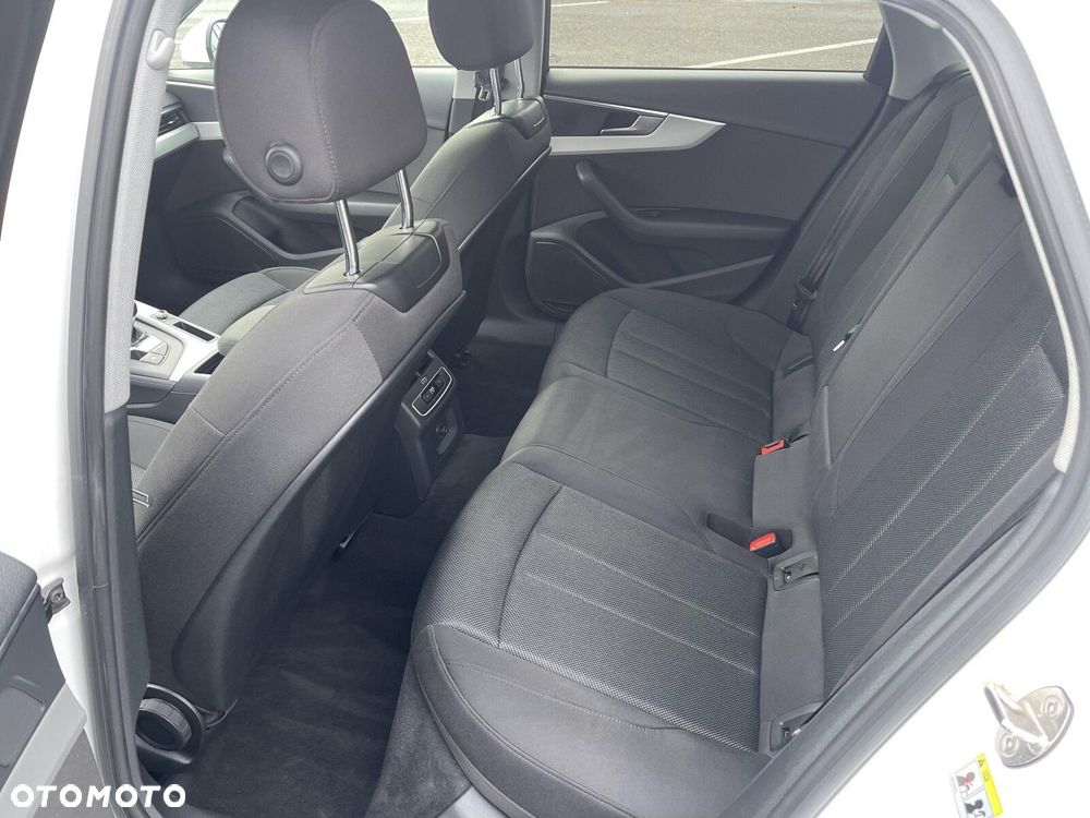 Audi A4 Limousine - 18