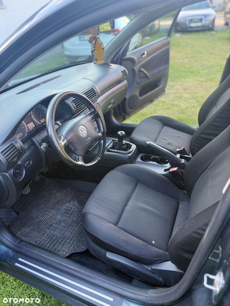 Volkswagen Passat 1.9 TDI Basis - 11