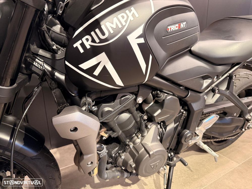 Triumph Trident - 7