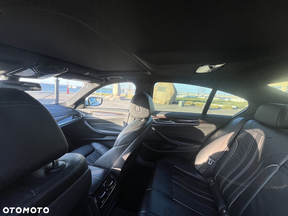 BMW Seria 5 530e iPerformance - 10