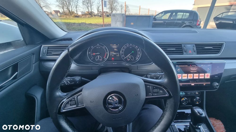 Skoda Superb 2.0 TDI 4x4 DSG Ambition - 11