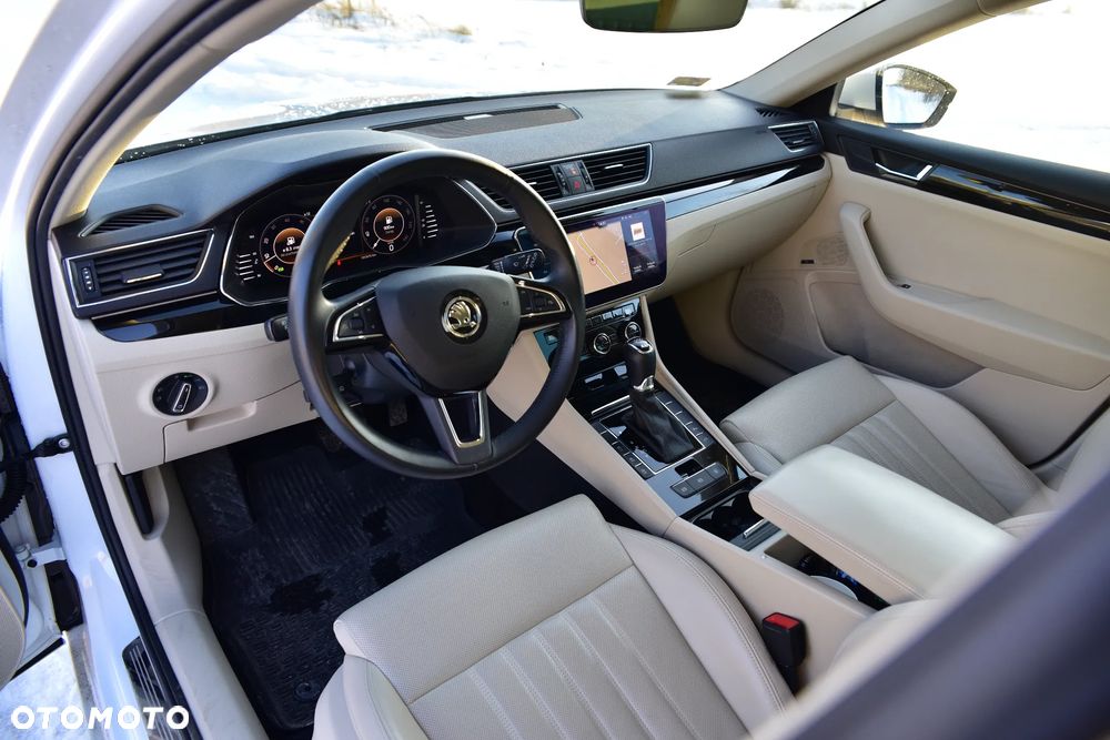 Skoda Superb 2.0 TDI SCR 4x4 L&K DSG - 12