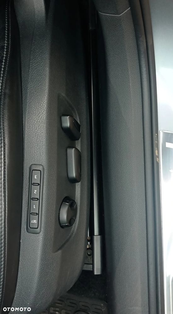 Skoda Superb 2.0 TDI L&K DSG - 19