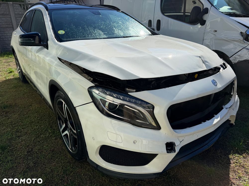 Mercedes-Benz GLA 220 CDI 7G-DCT AMG Line - 1