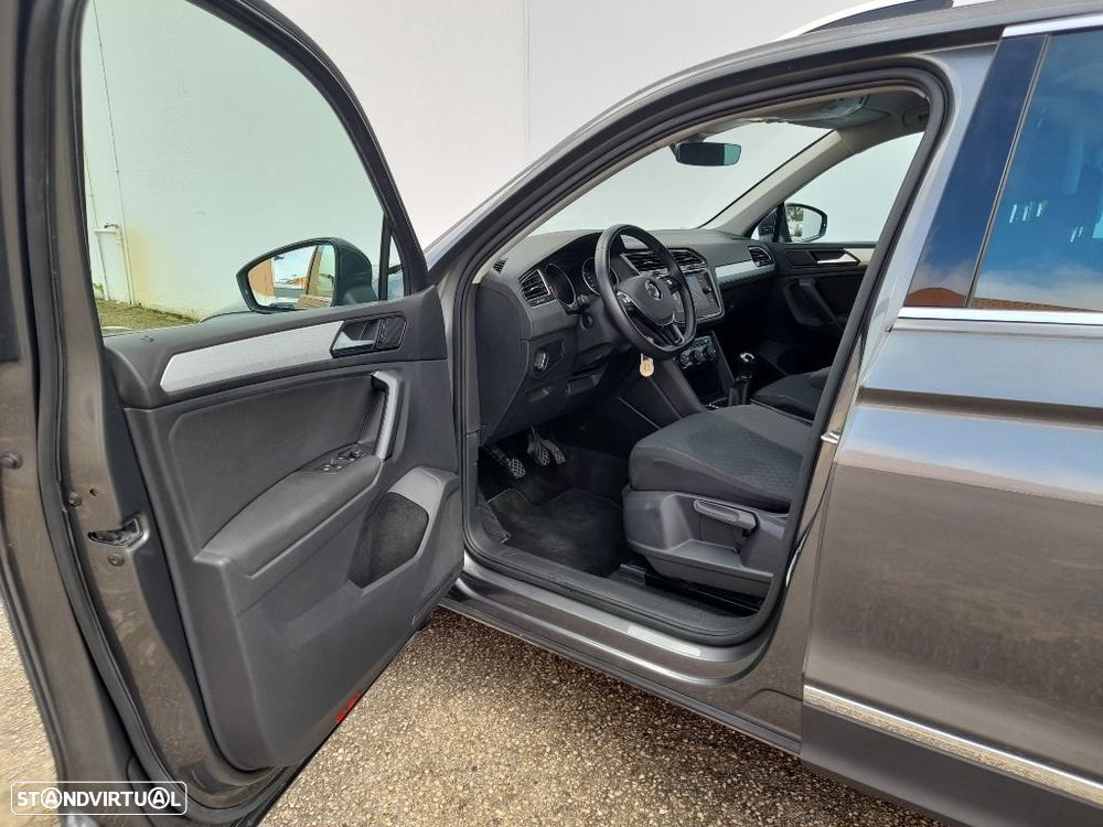 VW Tiguan 1.6 TDI Confortline - 4