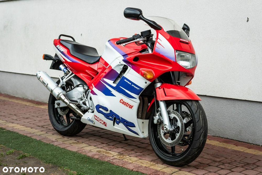 Honda CBR - 1