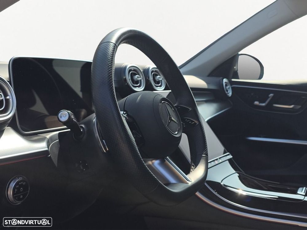 Mercedes-Benz C 300 — fotografia 8