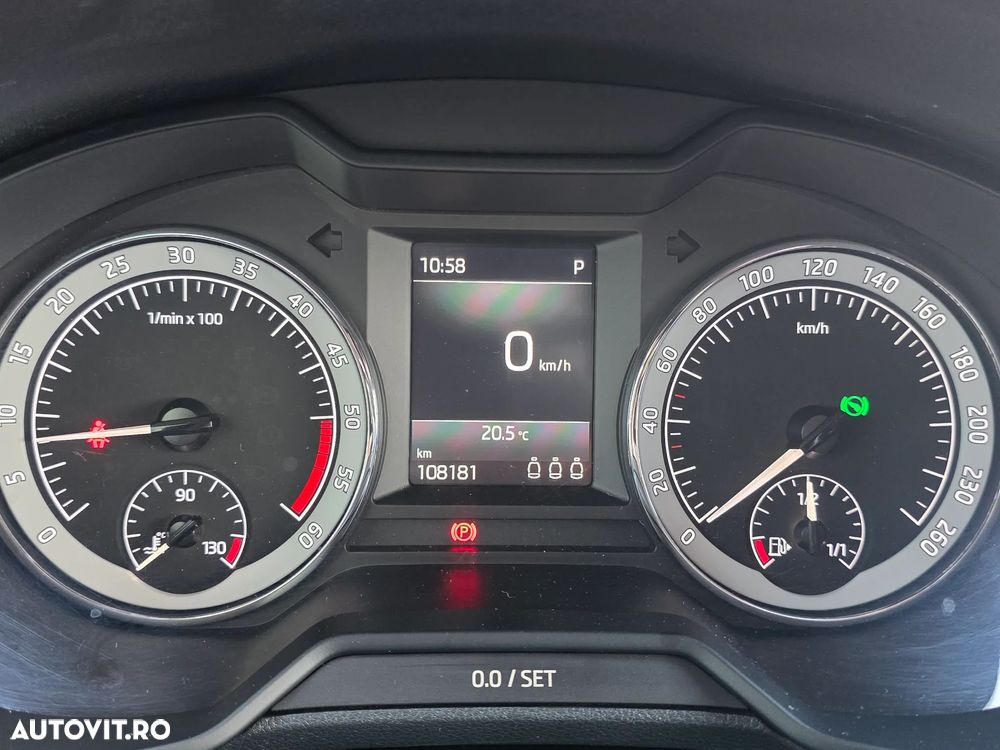 Skoda Octavia 1.6 TDI DSG Ambition - 14
