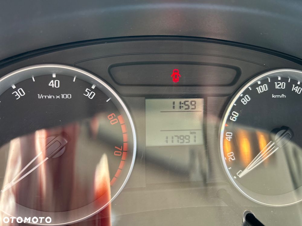 Skoda Fabia 1.2 HTP Elegance - 17