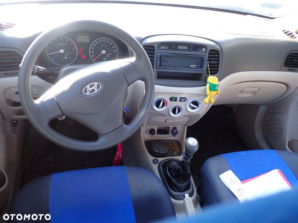 CZĘŚCI - Hyundai Accent III MC 1,4 16V 71KW 97KM G4EE SEDAN LAKIER KQ 2007r. INDEX - 9082 - 6