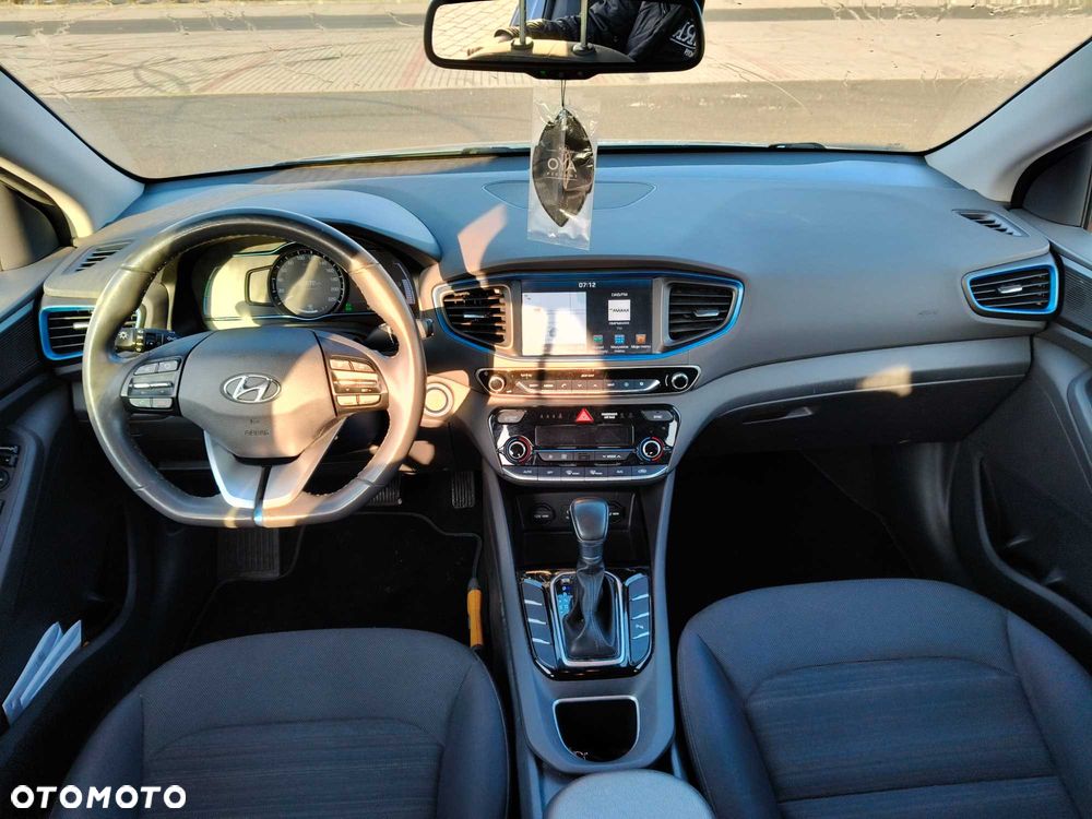 Hyundai IONIQ - 5