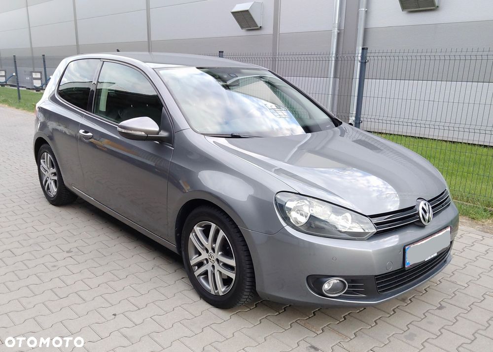 Volkswagen Golf - 1