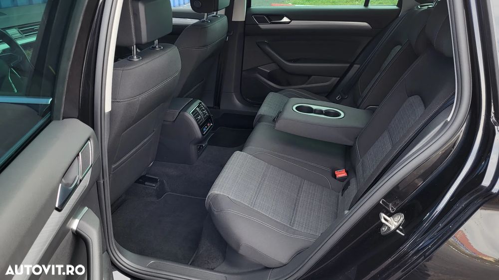 Volkswagen Passat Variant 2.0 TDI DSG Business - 34