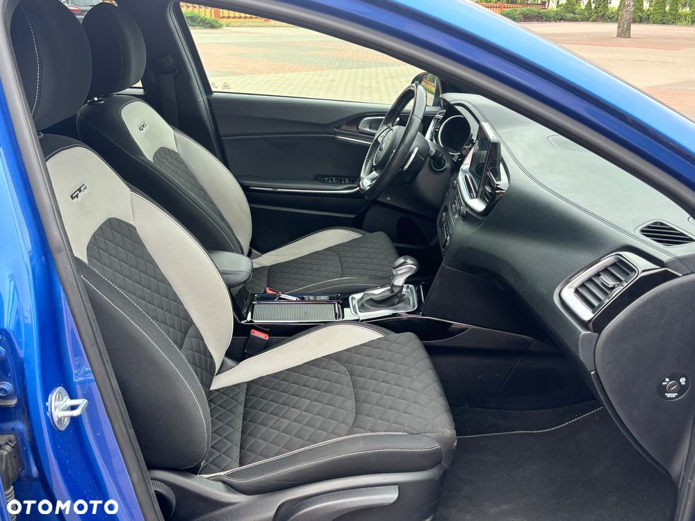 Kia Ceed 1.4 T-GDI DCT OPF GT Line - 31