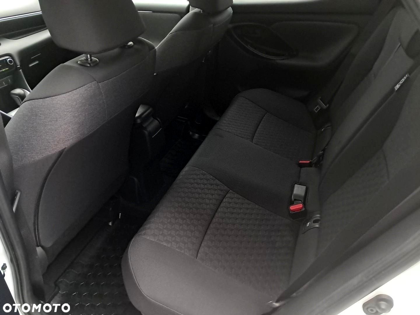 Toyota Yaris Hybrid 1.5 Comfort - 14