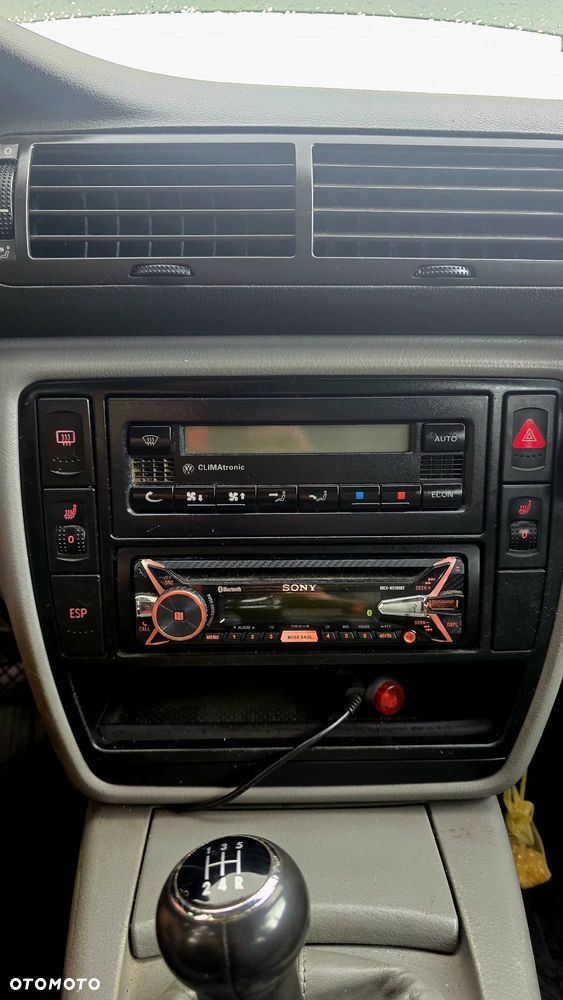 Volkswagen Passat 1.9 TDI - 14