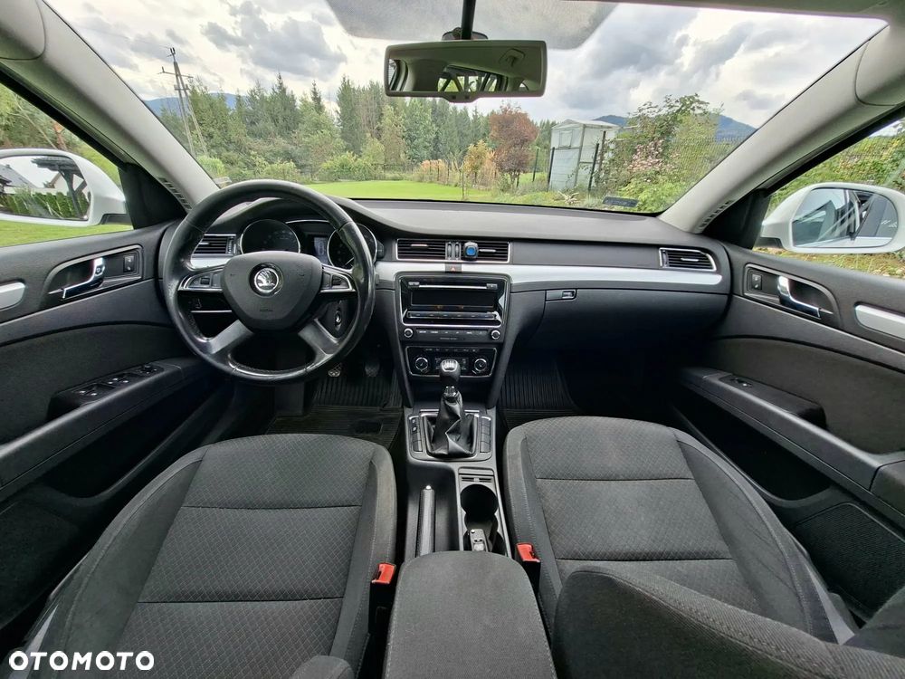 Skoda Superb 2.0 TDI Ambition - 10